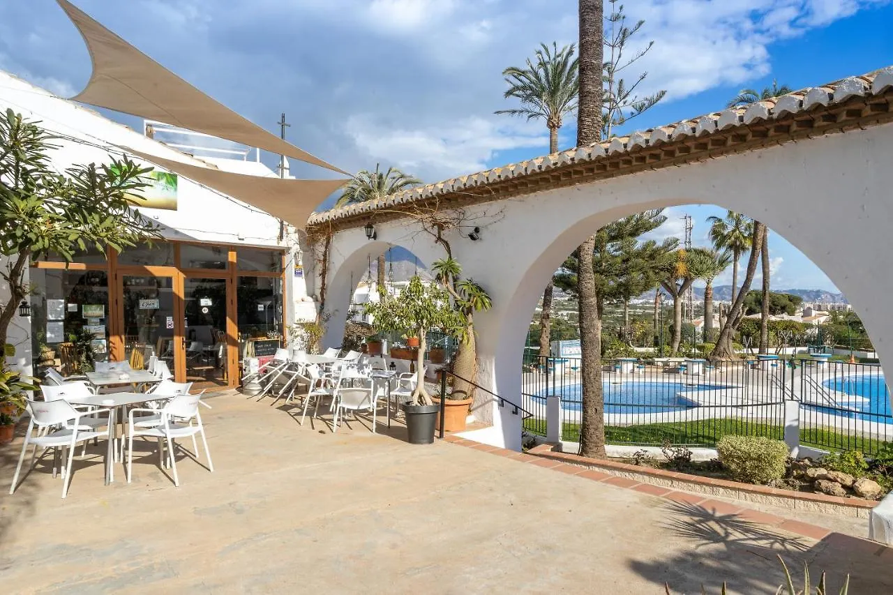 Plaza Cadiz 4 Overlooking Playazo Nerja