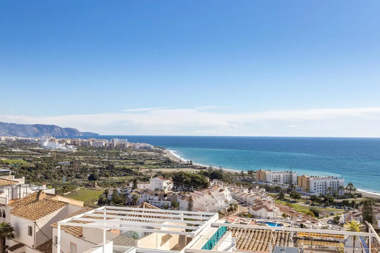 Plaza Cadiz 4 Overlooking Playazo Nerja